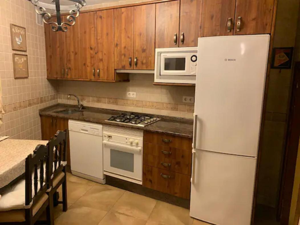 La Casa En Sanabria De 4 Y 2 Banos Cerdillo