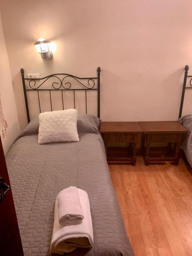 La Casa En Sanabria De 4 Y 2 Banos Hébergement de vacances *